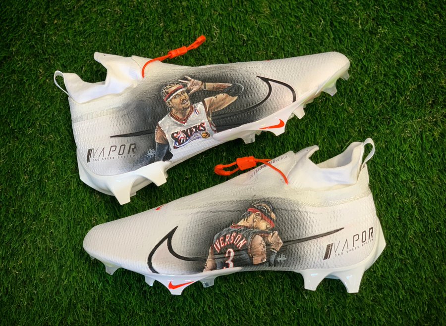 brgridiron's tweet photo. Jarvis Landry pays tribute to Allen Iverson on his cleats 🔥

Browns play the Eagles today.

(via @MACHE275) https://t.co/tpCFVZBbiP