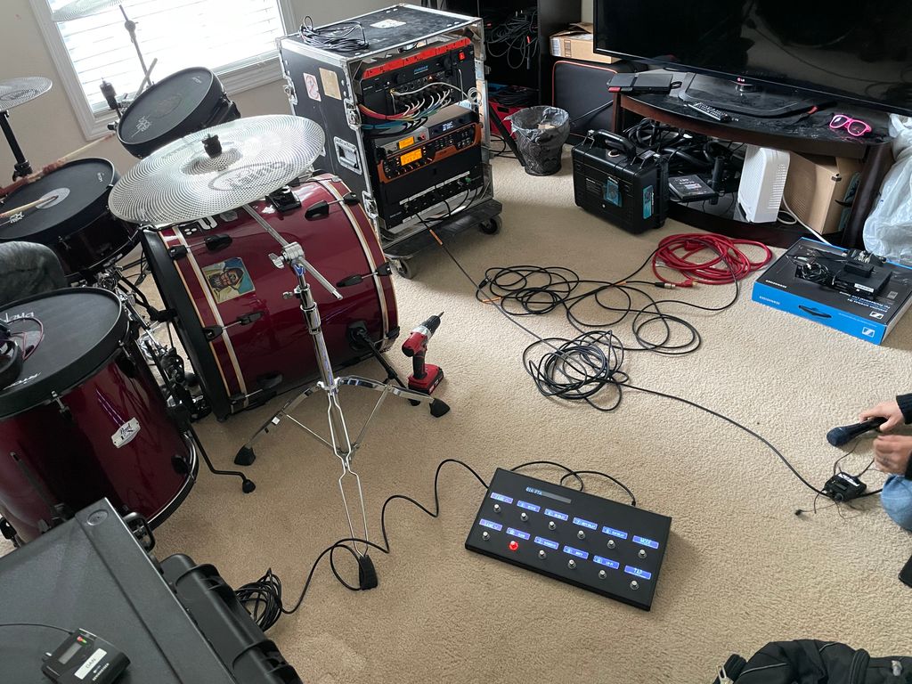 bandFTA's tweet photo. What are we working on??? Hmmmmmmm ๐ฅธ๐ค #NewFTAisontheway #RehearsalTime #FallingThroughApril #CantWait #NewMusic #BandLife https://t.co/lXa8RucOib