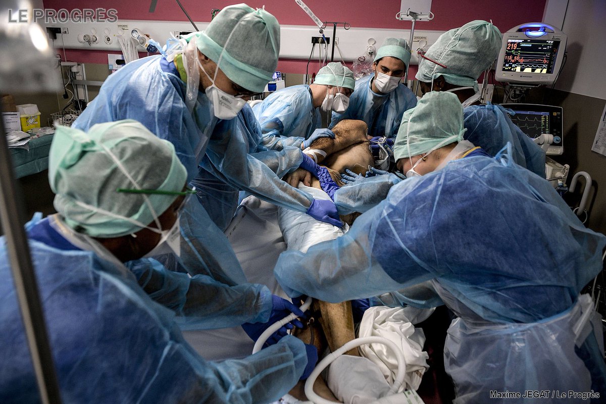 MaximeJegat's tweet photo. #reportage dans les services de #rea #covid à l’#hopital #LyonSud pour @Le_Progres
#coronavirus #santé #pandémie #HCL #soignants https://t.co/z4PulYAmvT