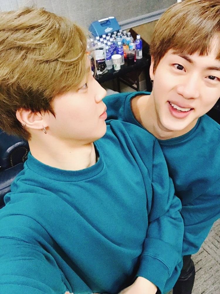 now , let jinmin cheer you up ! they love you always 
