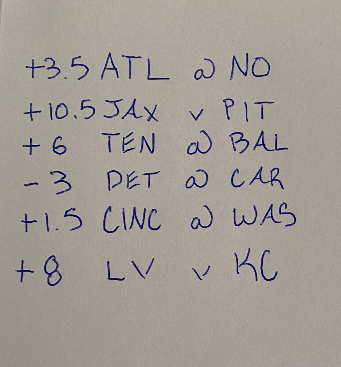 AlsBook's tweet photo. We’re up off the mat and back for week 11 💰Another board with primarily dogs (woof). Appreciate all of y’all riding with us this year, let’s have a day 🔥💥💰 #AlsBook #sportsbetting #NFL https://t.co/3ONLULB3na