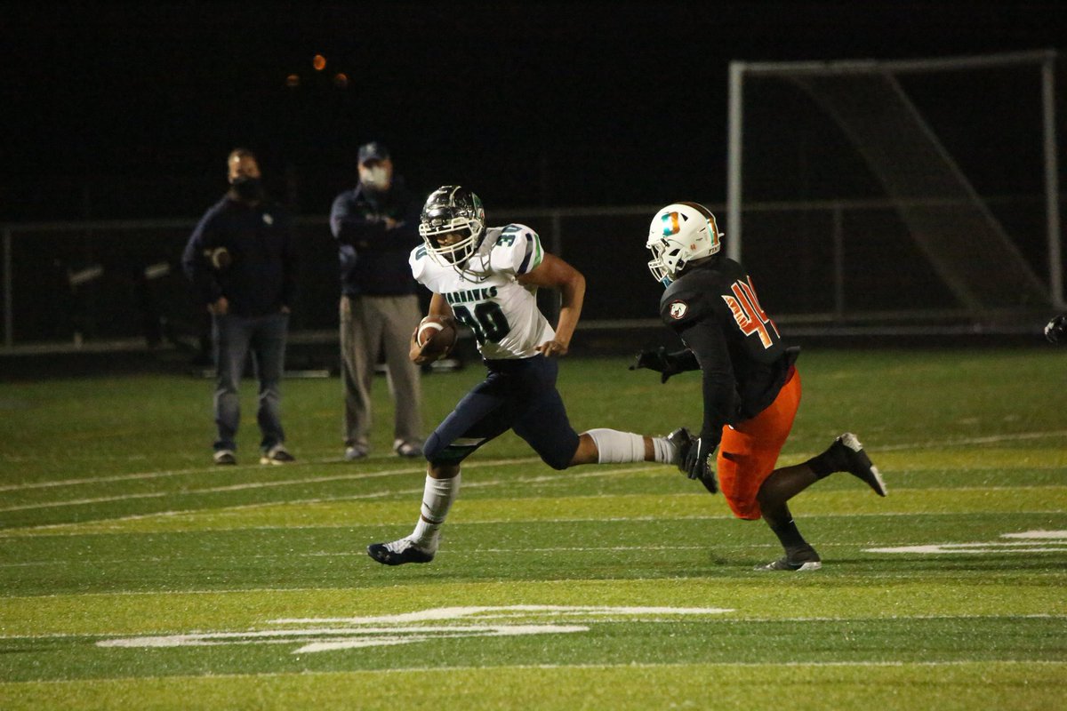 CarterExtreme's tweet photo. Updated photos from @GCwarhawksfball v @FDouglassFB 
Free download, tap specific picture/then tap downward facing arrow in top right corner

Game- https://t.co/uCt3vknVkn

Pregame- 
https://t.co/bh2RAk3XgU https://t.co/cxxEc5Tp4Q