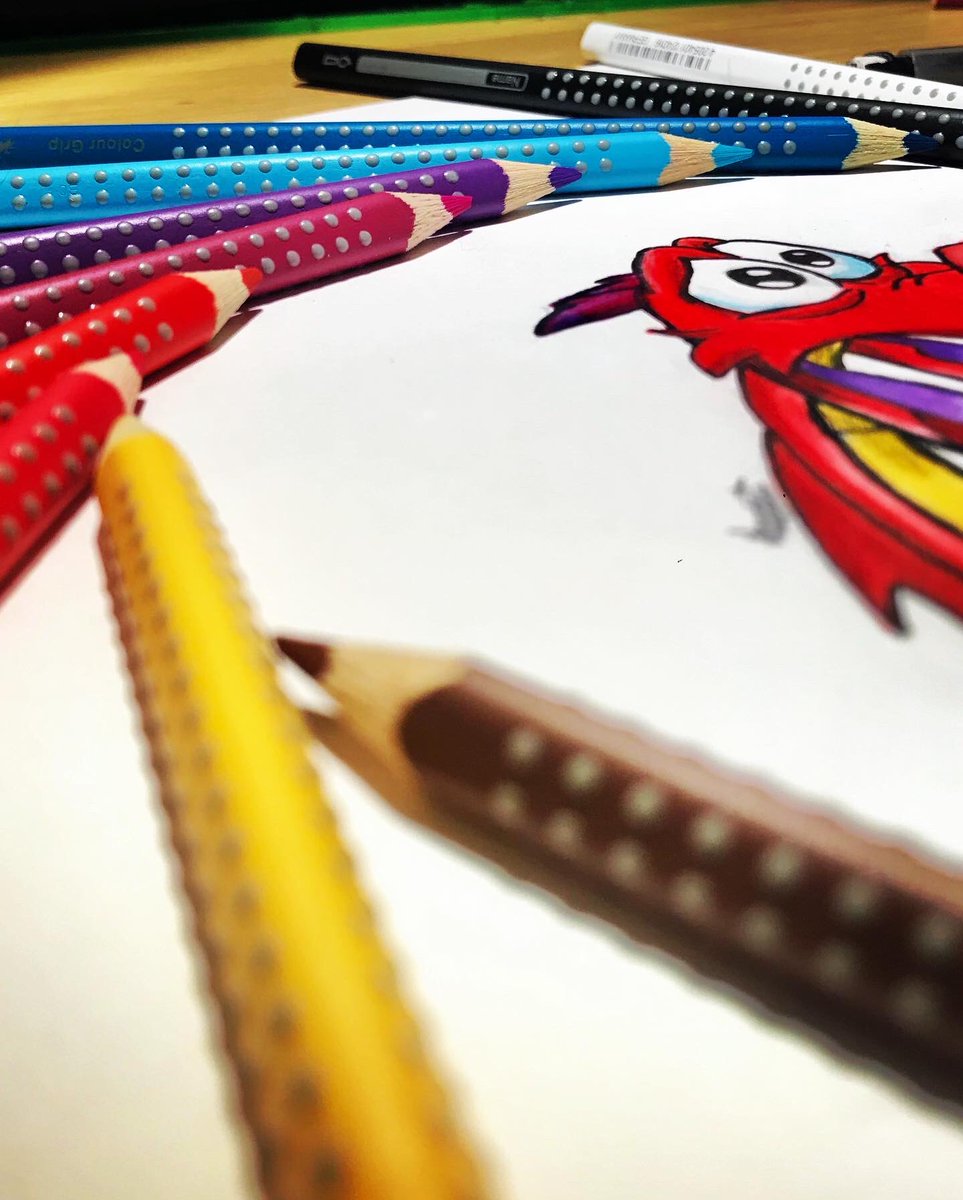 MargotMatito's tweet photo. Mushu 🐲🐉 #mushu #disney #drawingdisneycharacters #drawing #dessin #mulandisney #mulan #cute #mignon #craquant #fabercastell #promarkers https://t.co/jPMCOJ2wKr