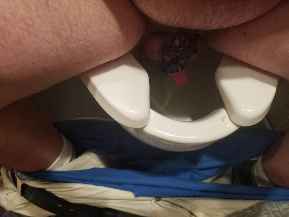 lockedbySaraya's tweet photo. At work selfie #chastity #locked #ViceMini #teamlocked #cuck https://t.co/I4Txjysi1F