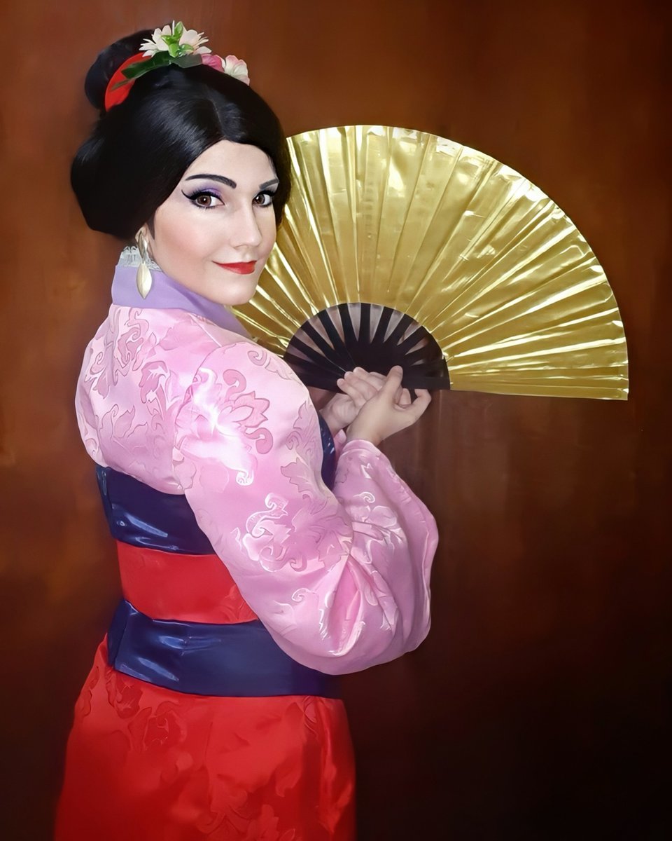 AppleNay_'s tweet photo. “The flower that blooms in adversity is the most rare and beautiful of all.” 🌸
• • •
#mulan #princessmulan #mulancosplay #princessmulancosplay #disney #disneyprincess #disneycosplay #disneyprincesscosplay #cosplaygirl #cosplay https://t.co/2oJ1jv0UJA