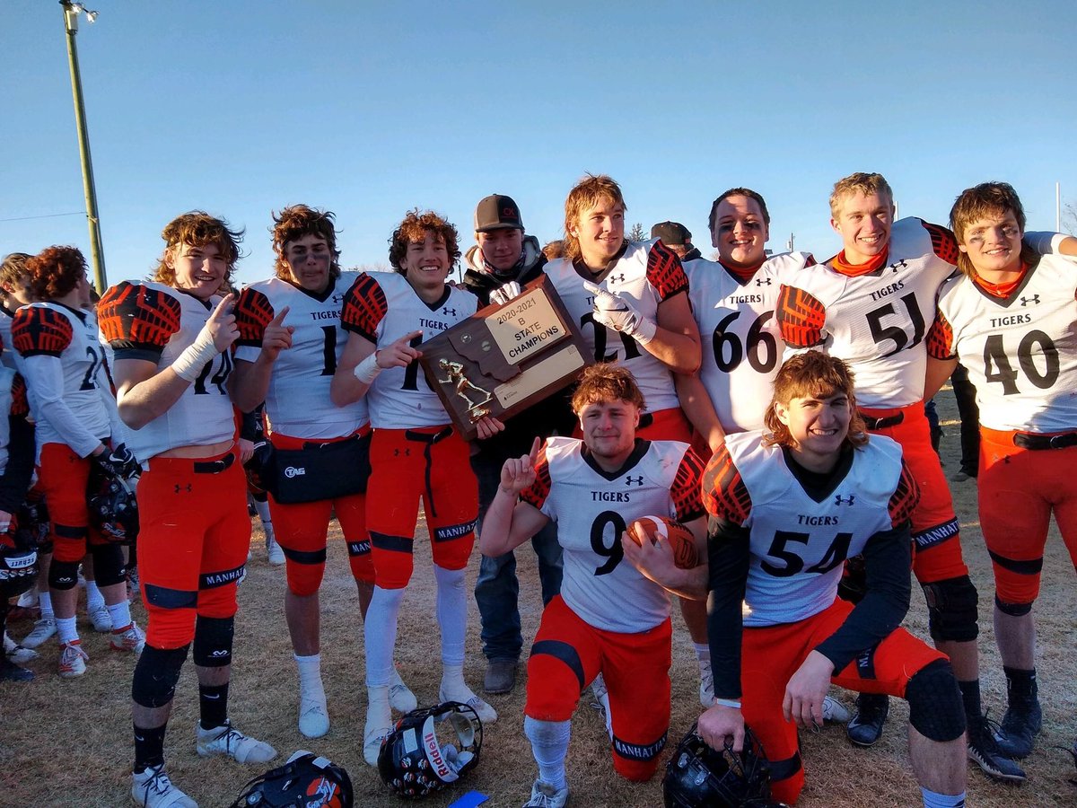 Gabriel01810457's tweet photo. STATE CHAMPS!!🏆 What a way to end an amazing high school career #Tigers #mulletszn https://t.co/yPKFvWr9xQ