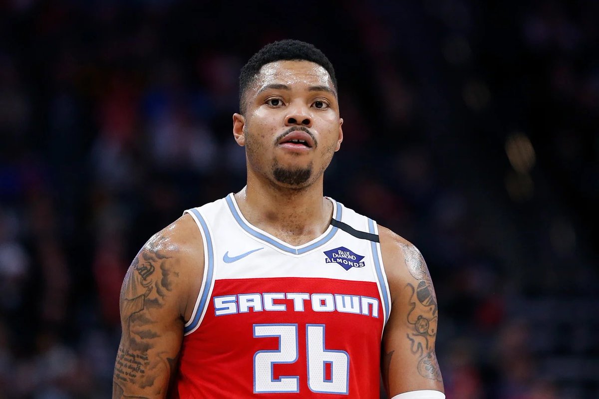 Basketcaffe's tweet photo. #NBA - Kent #Bazemore ha accettato l'offerta di contratto di 1 anno e andrà a rimpolpare il roster dei Golden State #Warriors, per @ShamsCharania https://t.co/6PWxDXR4uH