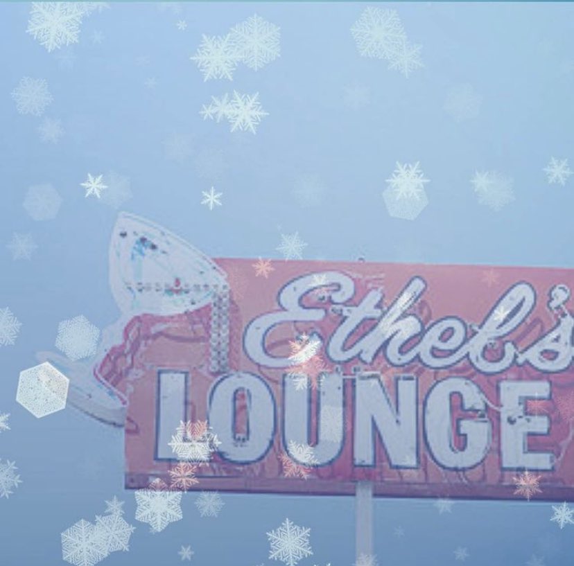 EthelsLounge's tweet photo. Today is looking like the first day of winter! The patio may be closed but the kitchen is still cooking and the drinks are still flowing. #openinside #breakfast #winter #snow @ExploreWR @uptownwaterloo https://t.co/OhCh2XXkHC