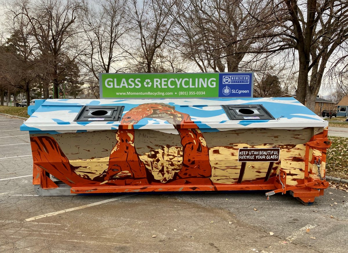 rippleglass's tweet photo. So cool!! 💜 That is one beautiful bin you've got there, @MomntmRecycling!
#momentumrecycling #artbin #glassrecycling #giveglassasecondchance #saltlakecity #utah https://t.co/Q3rkmhYx78