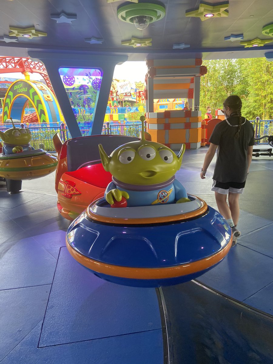 DisFoodies's tweet photo. Shrink down to the size of a toy in Toy Story Land at Disney’s Hollywood Studios! Speaking of toys, Happy 25th anniversary to Toy Story! #ToyStory #hollywoodstudios #WaltDisneyWorld #disfoodies #HappyAnniversary https://t.co/U3YvigUuxE