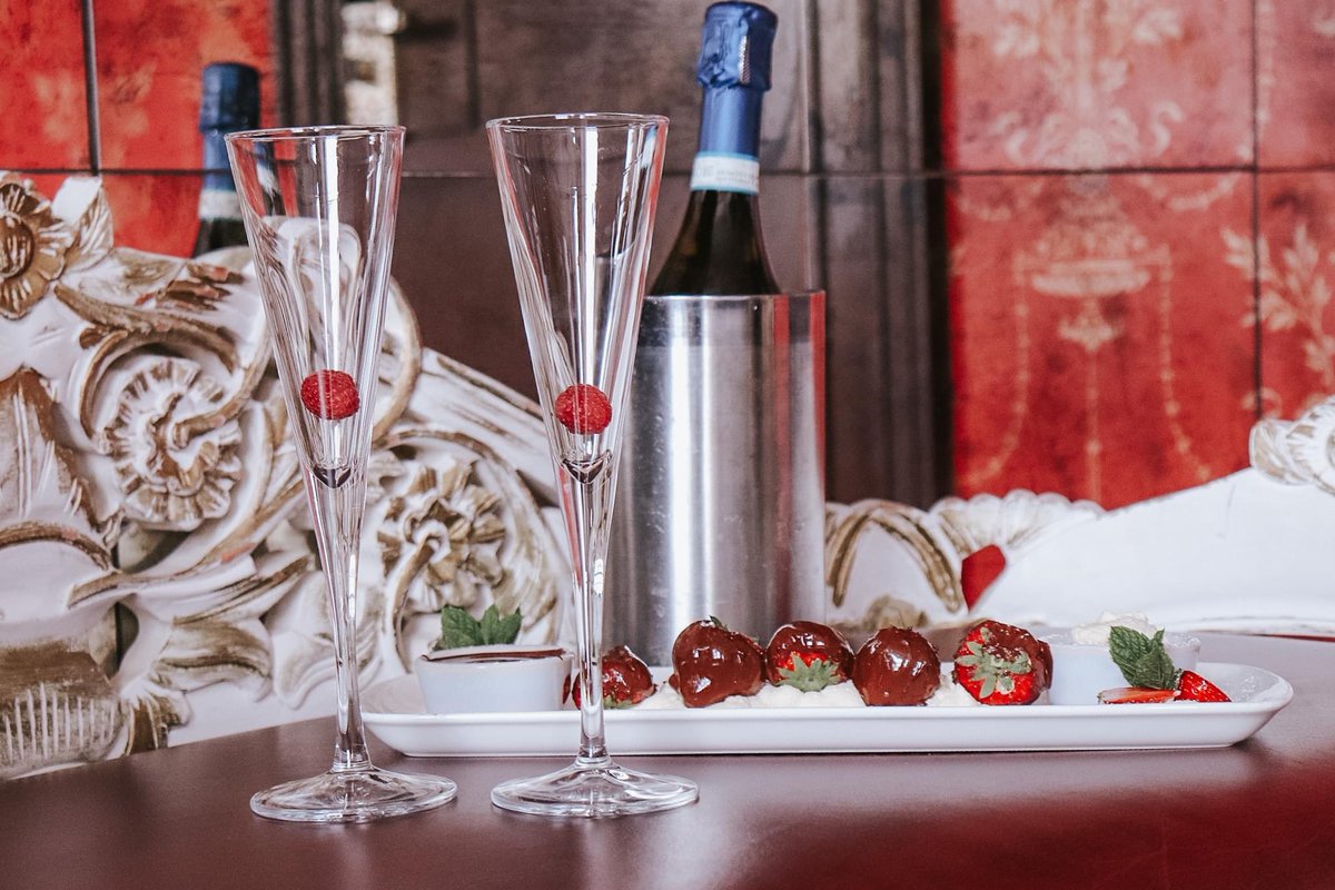 We have a selection of vouchers, from a relaxing champagne afternoon tea, cocktails for two, or even a romantic stay-over in our beautifully designed hotel! ❤️

Treat them to an experience they’ll remember by purchasing your voucher here:  tinyurl.com/yxc5e8hw
