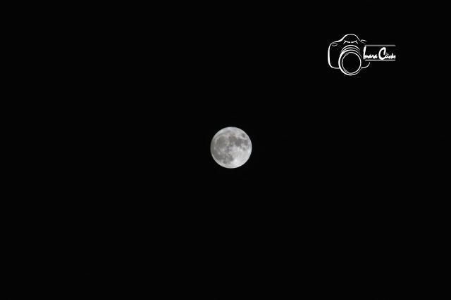 The moon is beautiful when it's far but when you get close to it, it has some own stains #beautiful #beauty #picoftheday #photooftheday #photography #photographer #moon #sundayvibes #mondaythoughts #MondayMotivation #MondayMood #Canon #Kashmir #kashmirtourism P.C @Rakhshanda08