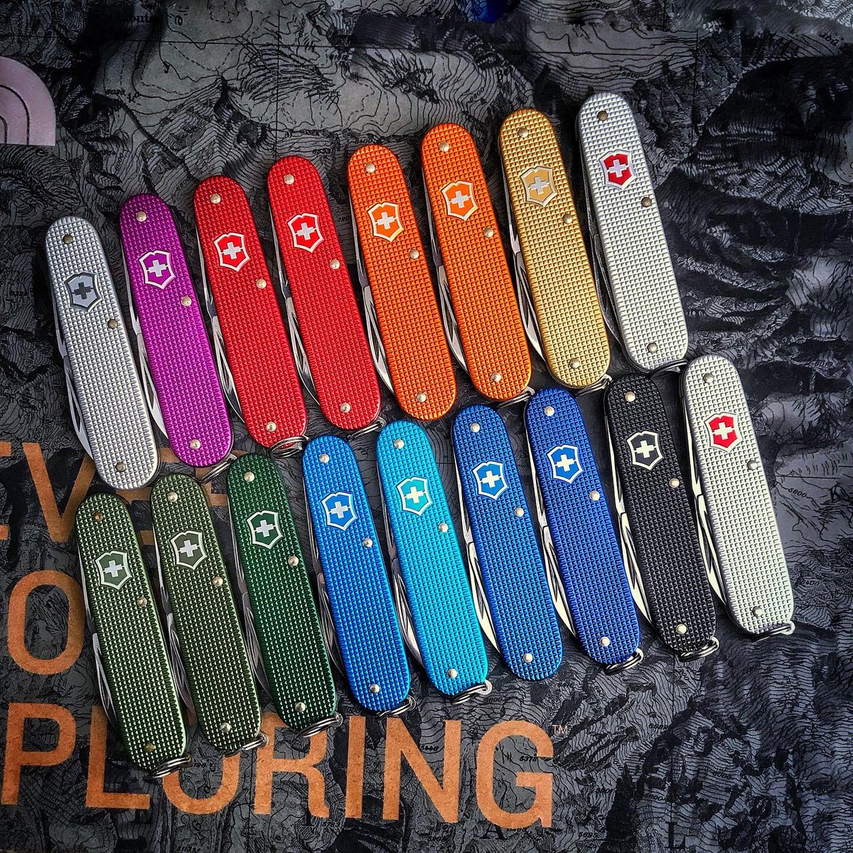hotpixel's tweet photo. Un toque de color y diversión...
#swissarmyknife #victorinox #victorinoxcadetalox #sakallday #everydaycarry #knifeporn https://t.co/Jgqj99oJ0s