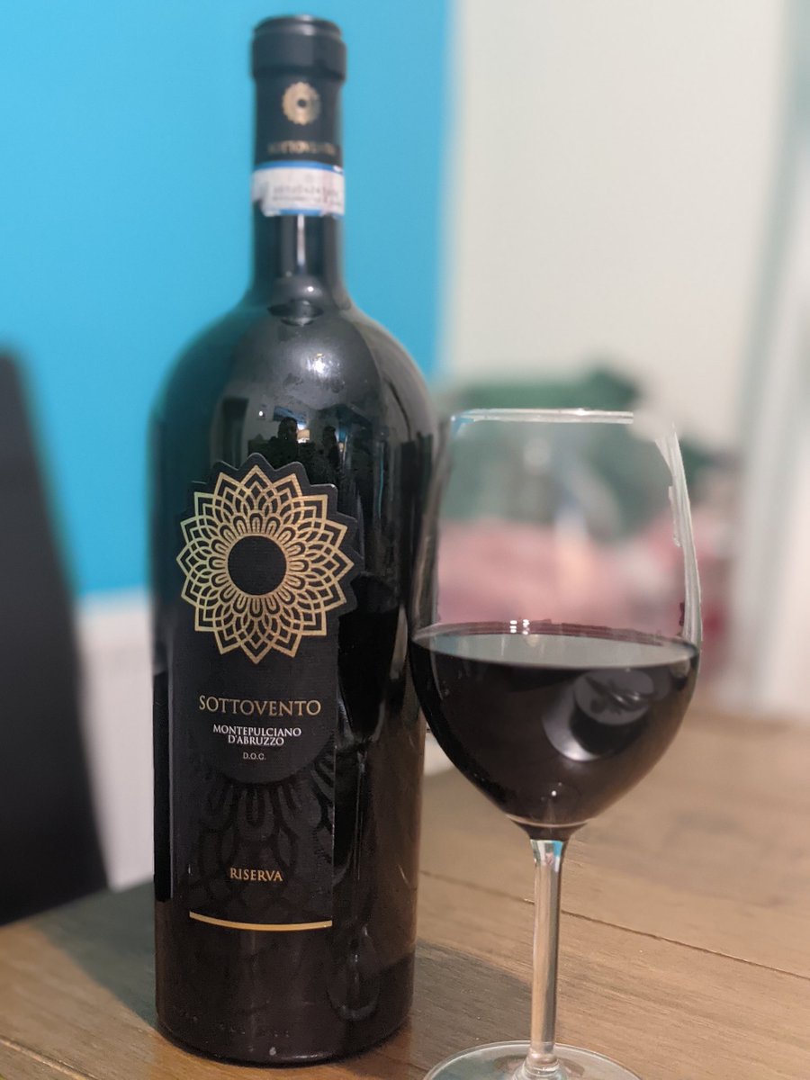 davidjteague's tweet photo. Homemade Tagliatelle, Carbonara, and the remainder of a Magnum of #Sottovento. Dave doesn't do cooking very often, but if he did, he'd probably go hungry! https://t.co/czV6ZsWc2W