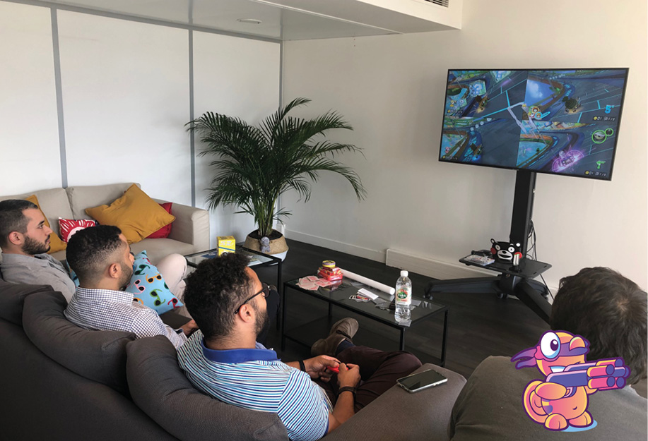 SullyGroup's tweet photo. C'est la journée mondiale des #jeux vidéos ! 
Chez #SullyGroup nous avons quelques #gamers amateurs 🎮 #SullyMakers #ullyMania #SullyMania #SullyWell #esn https://t.co/n9zgYNYfau