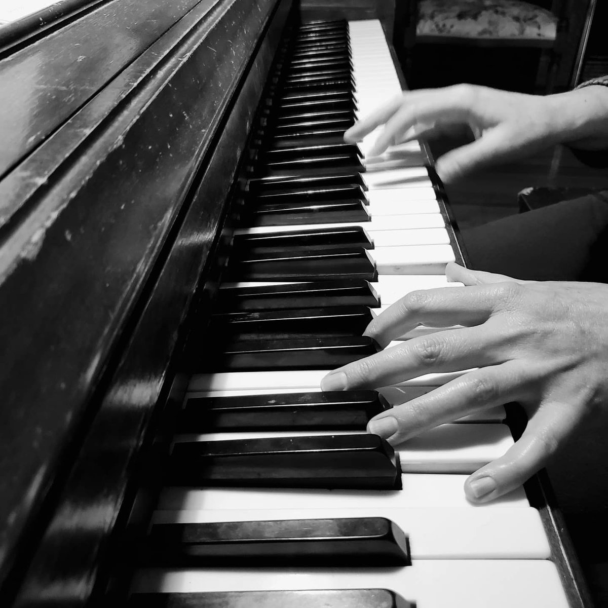 MaguloAdam's tweet image. Today I am grateful for the piano, for music, and for the hands that play. Bringing joy and happiness to my home. #givethanks