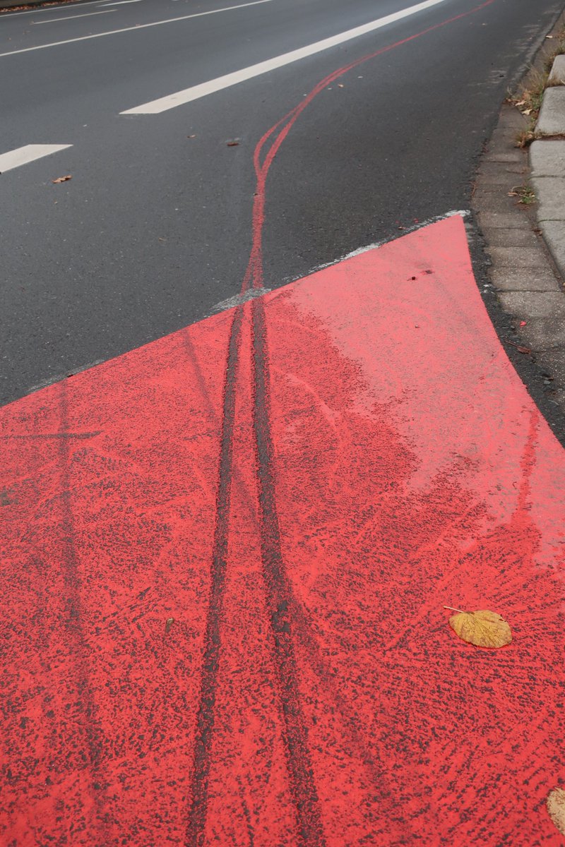 RaheAndreas's tweet photo. Wenn's mal wieder schnell gehen soll.
#Verewigt #Vlotho #Uffeln #Weserradweg https://t.co/aL0mypeDOJ