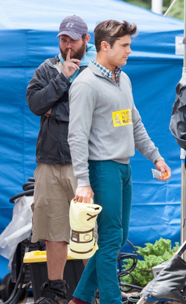penisul lui zac efron
