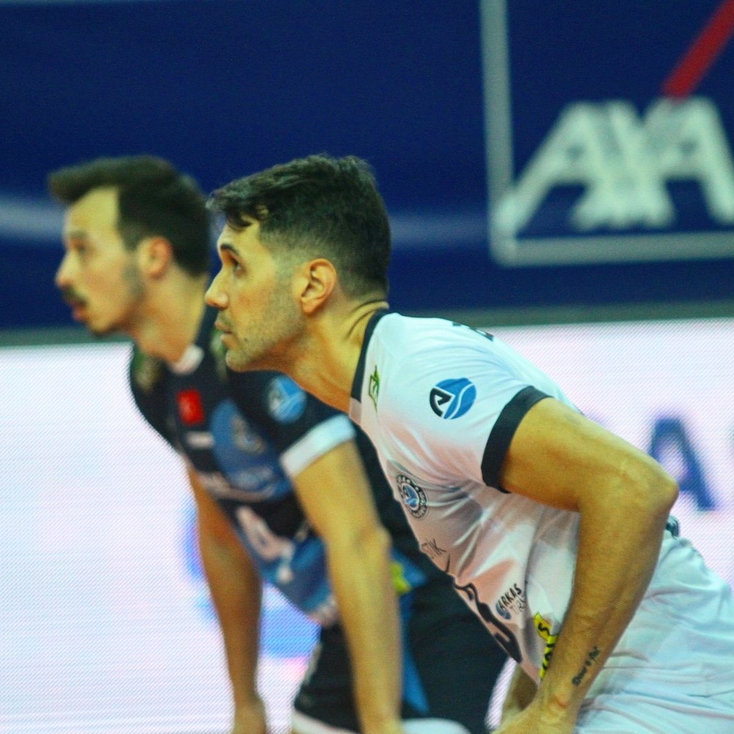 arkas_spor's tweet photo. 3.Set Sonucu
Galatasaray HDI Sigorta 25-22 Arkas Spor
🔵⚪
#GoArkas 
#ArkasSporKulübü #ArkasSpor #voleybol #spor #sporkulübü #volleyball #sports #sportsclub  #coach #volleyballgame #game #ninesquared #EfelerLigi #axasigortaefelerligi #MaskeniTak😷 https://t.co/ip3IC8nxX8
