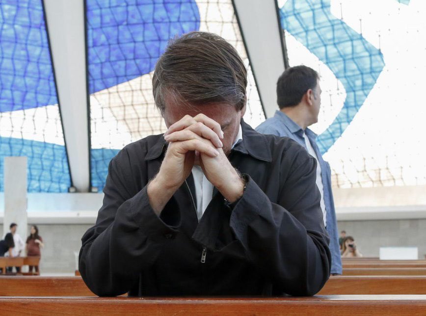 -- Festa de Cristo Rei

-- “Tu o dizes, eu sou rei. Para isso nasci e vim ao mundo, para dar testemunho da verdade. Todo aquele que é da verdade escuta minha voz” (Jo 18,37)

-- Peço a Deus que nos dê força e sabedoria para bem conduzir a nação 

-- Viva Cristo Rei!