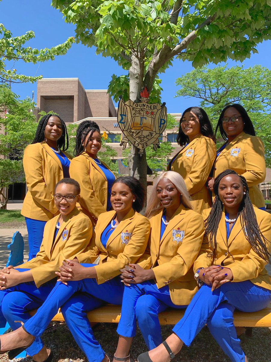 OhSoFlyOX1's tweet photo. Happy RHOvember 22nd from Thee Flyest pretty poodles of the Omicron Chi chapter of Sigma Gamma Rho Sorority, Inc. πππ©
#1922 #OX #RHOvember #sgrhoturns98 #SigmaGammaRho #Officallyfly #lastcreatedbestdesigned #chicagostateuniversity #greaterservicegreaterprogress https://t.co/ikF4ZzzPrO