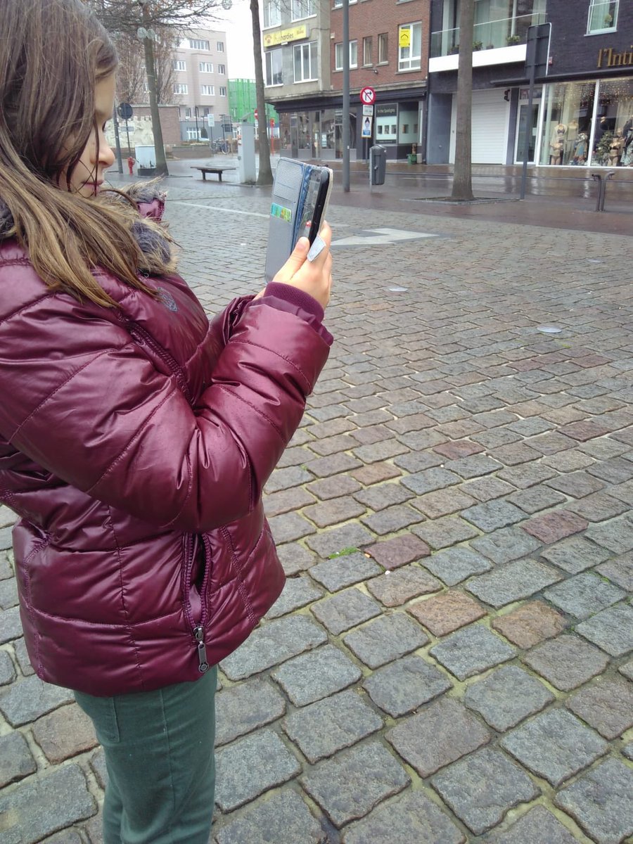 Kristin_GB's tweet photo. Het druilerige weer kon ons niet stoppen om vandaag #ResourCity te spelen in @GemeenteMol #dvdw2020 @VITObelgium @PMarynissen https://t.co/sZL84YG8YT