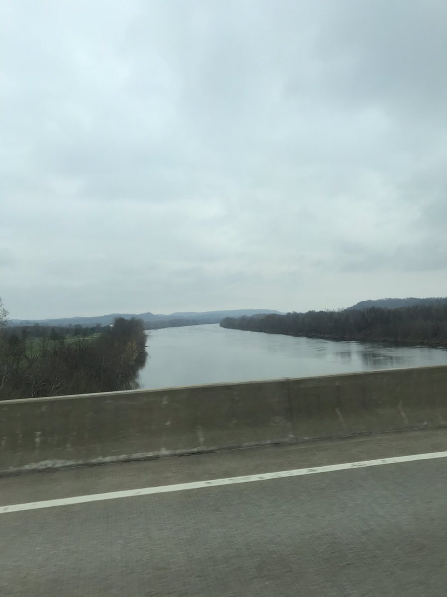 kevo_todd's tweet photo. Ohio river https://t.co/2iZzKYQ8Qn