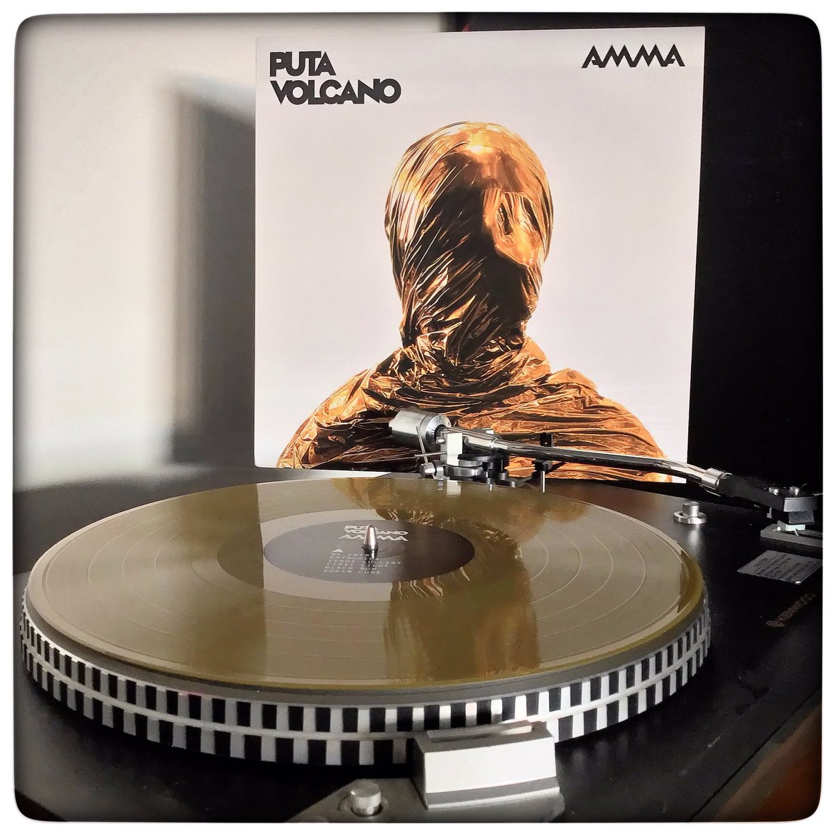 RiffHaven's tweet photo. I’m breaking
Having seen too many ends
I’m choking
Struggling to let go
🎼
Entropica by Puta Volcano from AMMA as featured on Riff Haven Episode 200
#turnitupto11 #RiffHaven #VinylRecords #Vinyl #Records #StonerRock #FuzzRock #PutaVolcano #IOTA5Records https://t.co/VuOH1xS1XG