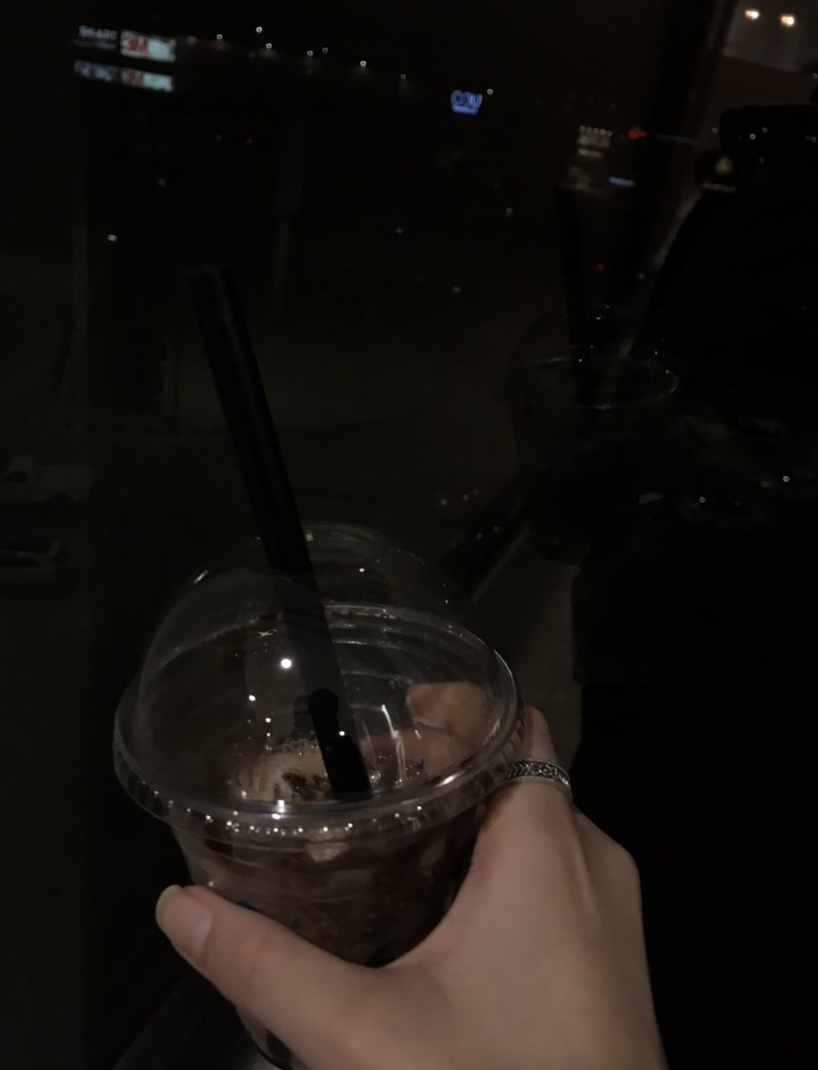 gal6A_'s tweet photo. no song? https://t.co/q8M4UAR5dN