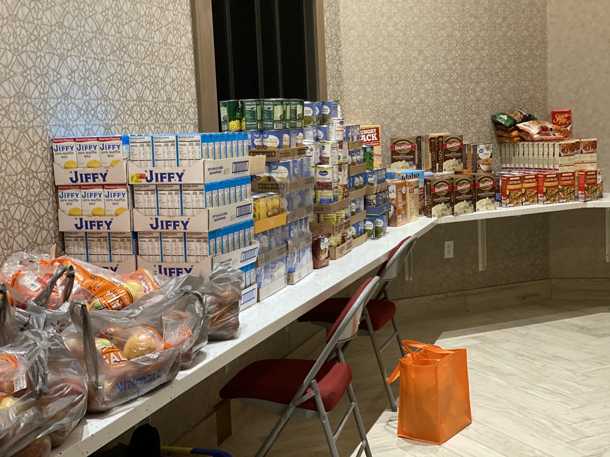 erinsnuggets's tweet photo. One in Four kids are estimated to face food insecurity due to COVID-19. Thru AdventHealth’s Week of Caring efforts we have impacted over 3000 community members with either food or mental health support. #adventhealth #adventhealthcares https://t.co/6WGqlkwKNf