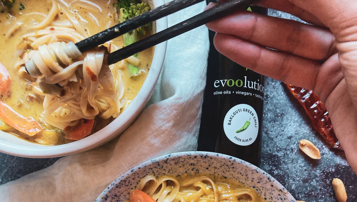 evoolution104's tweet photo. Homemade noodle soups are the best!
•
Here is a #vegan Coconut Noodle Soup from @whenhangerstrikes
⠑
⠧
⠕
⠕
#HowDoYouEVOO #evoolution #YEGdt #StAlbertLife #YEG #CanmoreLife #BanffLife #YYC https://t.co/JYky9SHTiF