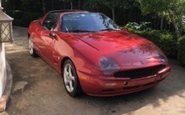 barnfinds's tweet photo. Take a look at this Italian/American exotic found in our own classifieds! With a 320 horsepower DOHC V-8 and Italian coachwork for only $19,000, how could you go wrong? -> https://t.co/Cv3duqn0Xj #Qvale https://t.co/2zqDtB8rHo
