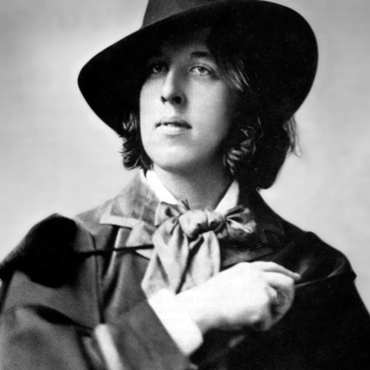 AnniverseUOS's tweet photo. Before the meeting for #OscarWilde120 meeting tomorrow, please share with us your favourite quotes from Oscar Wilde.  #OscarWilde https://t.co/Q0apwKFrzN