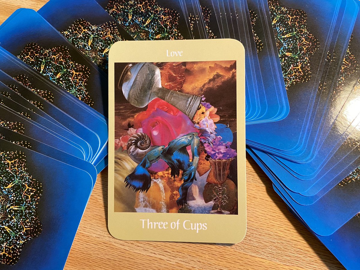 teida_sun's tweet photo. #voyagertarot Love 
Love is the glue, not only others sound you but also yourself. https://t.co/L5KkVwWM2X