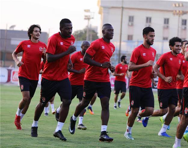 عاجل الاهلى يدخل معسكر مغلقا ويجرى مسحه كورونا استعداد لزمالك