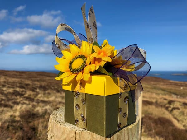 Isle20Shop's tweet photo. From food to decorations, books to soap. The Isle of Skye has plenty to offer from the likes of @skyeseasaltco, @concreateskye and more!
https://t.co/6Chl6hbhBb
#ThinkIndie #ThinkIsland #ThinkIsle20 #ThinkSkye https://t.co/tWnQZ1mpuo