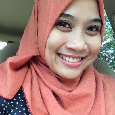 sitarasyithah's tweet photo. #NewProfilePic https://t.co/VCF5m71RMx