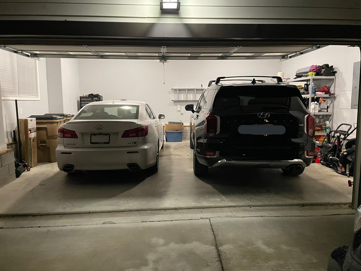 Brett DeLawyer A Deñial Correlatioñ (Proud 5.8%er) tweet media