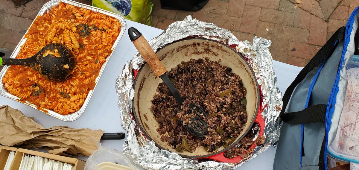njMATCH's tweet photo. We had another great weekly food share at the corner of Grand &amp; Communipaw in Jersey City today! We'll be back next and every Sunday at noon to serve hot food and to talk tenant and community organization with our neighbors. https://t.co/4JWNHqTJNl