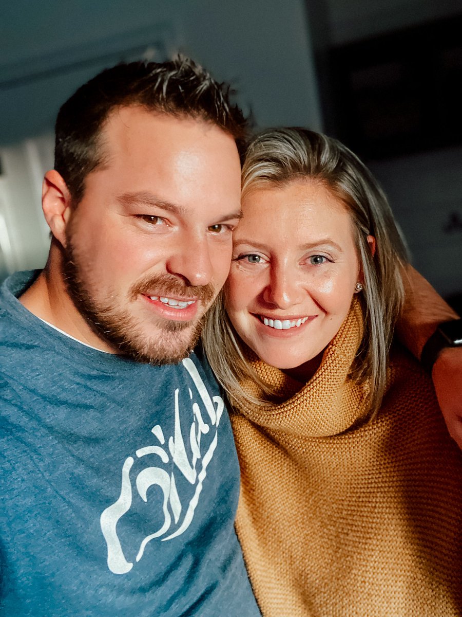 MoffatsITMaking's tweet photo. We have a challenge for YOU!! In today’s live we talked about a challenge we’ve made for ourselves that we are now challenging all of you to as well 🙌🏼 Compliment as many people as you can this week! Fill comment sections, and inboxes with as much positivity as you can give. https://t.co/eQ6FbpuXRX