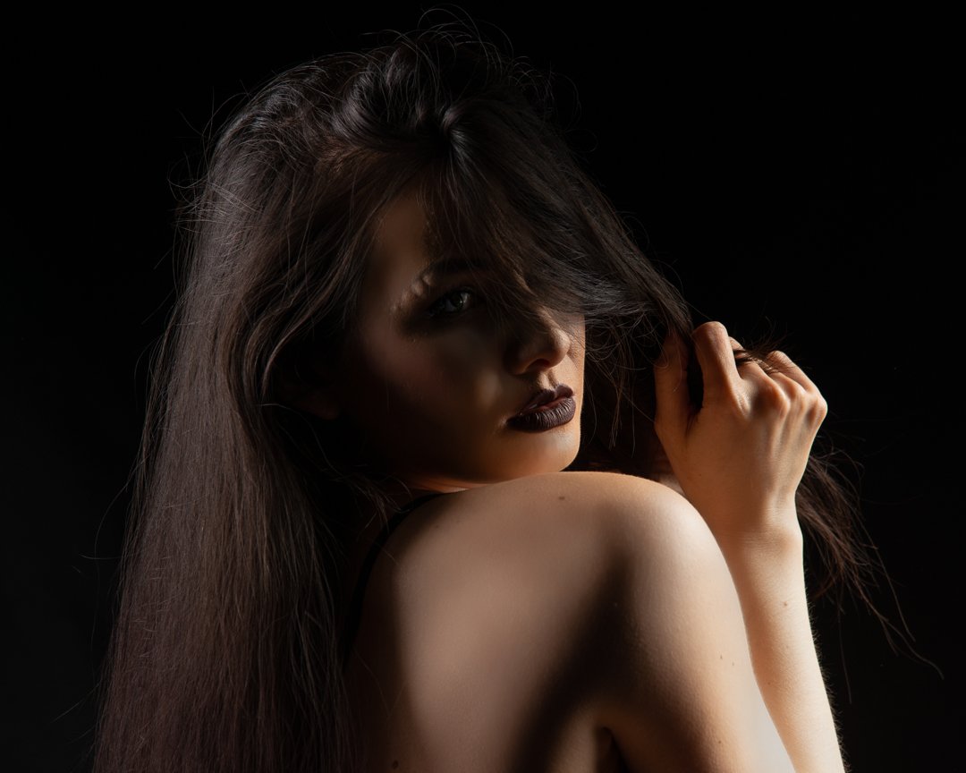 TheSiamFox's tweet photo. https://t.co/7Y9aP3xkgD 

Am I a lizard person?
#freeonlyfans #onlyfans #onlyfanspromo #onlyfansbabe #onlyfansgirl #onlyfanschick #contentforsale #nsfw #asianpinup #fetish #snakeeyes #scar #lizardpeople #alien #model  #boudoirphotography #thesiamfox #stayfoxy https://t.co/j15HdCzENi