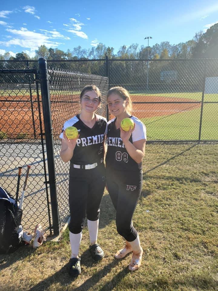 PremierLaws06's tweet photo. Big shout out to our #2, Hailey and #88, Izzy for their awesome bombs this weekend!! Way to go ladies #pfstrong https://t.co/QVAlWFxR3M