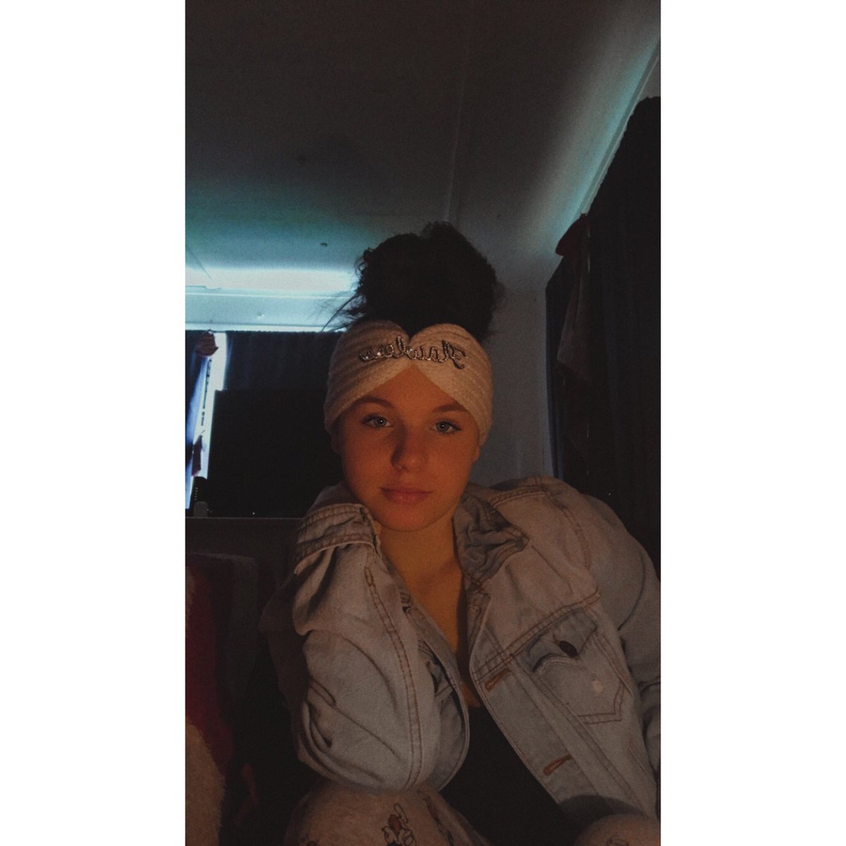 AutumnCiotti's tweet photo. Felt cute . https://t.co/x04grnsmBi