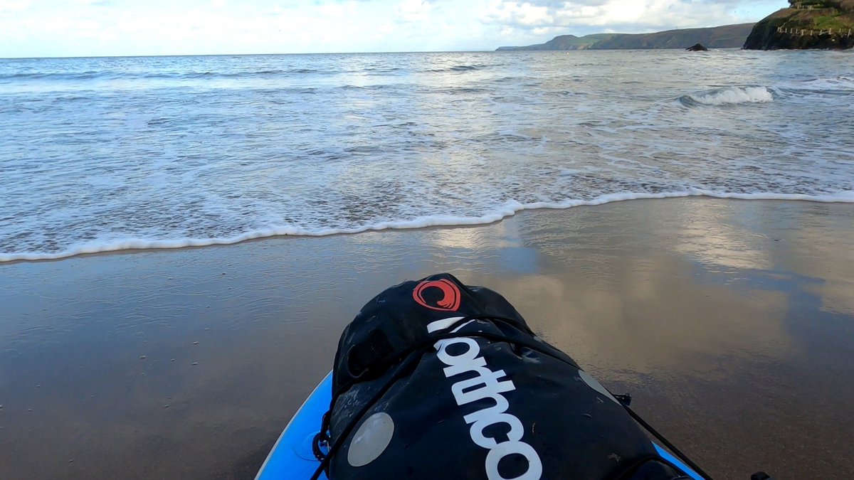 Clare_Rutter's tweet photo. A fab warm and sunny paddle today making for a wonderfully contemplative and soulful time in Welsh paradise 💙
#ShePaddles #ShePaddlesCymru
@BritishCanoeing @CanoeWales #paddlesport #paddlesports #paddle #paddlelife #paddlefit #standuppaddleboarding #standuppaddleboard #SUP https://t.co/ULQbslgdUF