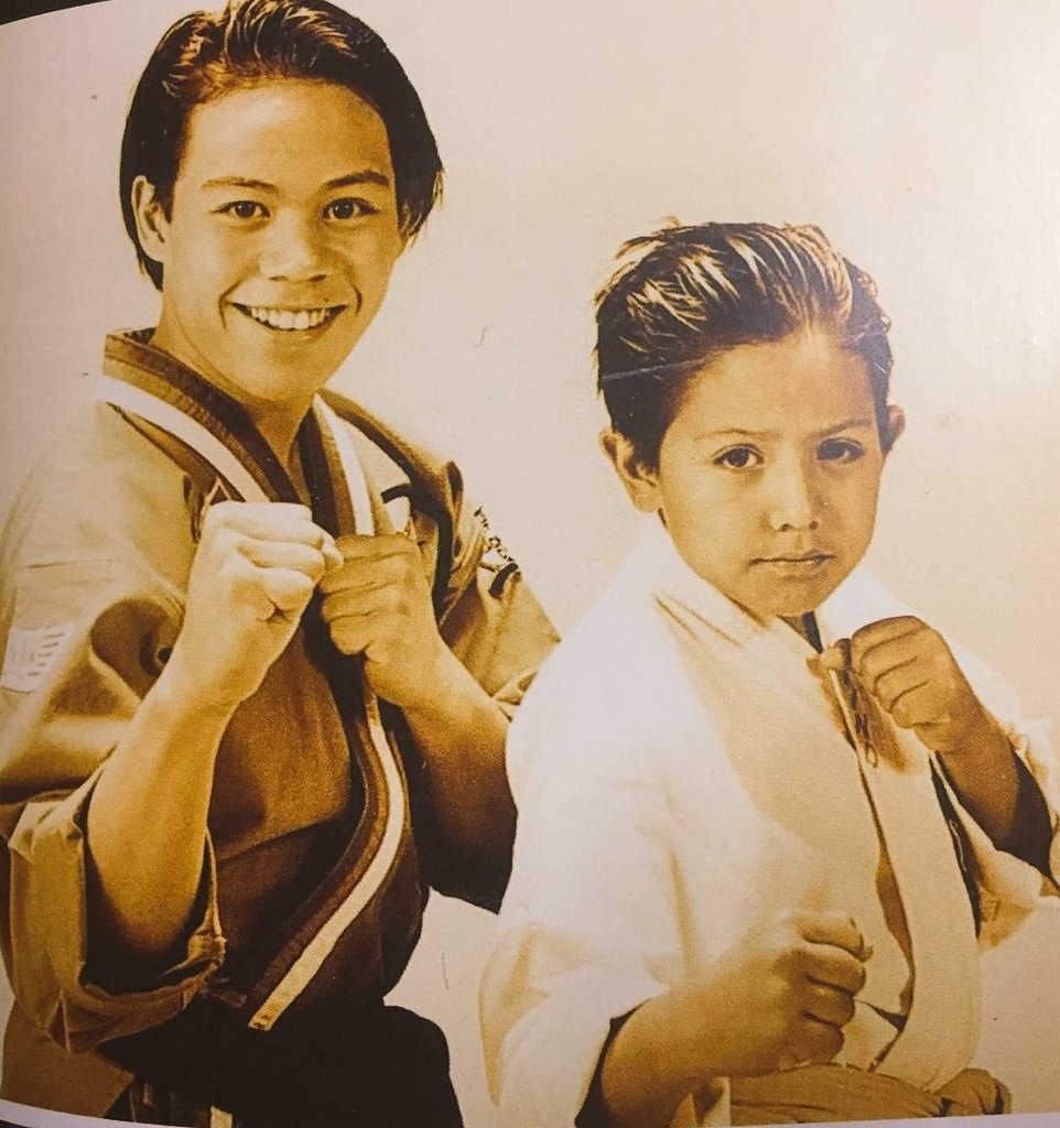 <a href="/Heyjude629/">Judith Hoag</a> Quick note..<a href="/erniereyesjr/">Ernie Reyes Jr.</a> 's lil' brother <a href="/SenseiSantino/">Sensei Santino</a> lived the #MartialArts Turtle life watching his brother grow into the legend that he is with his favourite #TMNT characters. Now is a #Sensei himself. Here is his instructional channel. Proud o that guy.🐢⚡🐉