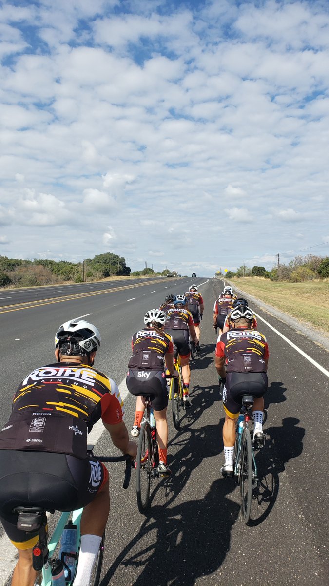 rothetraining's tweet image. Solid century ride with these RT athletes around Lockhart and San Marcos, TX today!

#rothetraining #hyperthreads #skratchlabs #amphuman #rotorbike