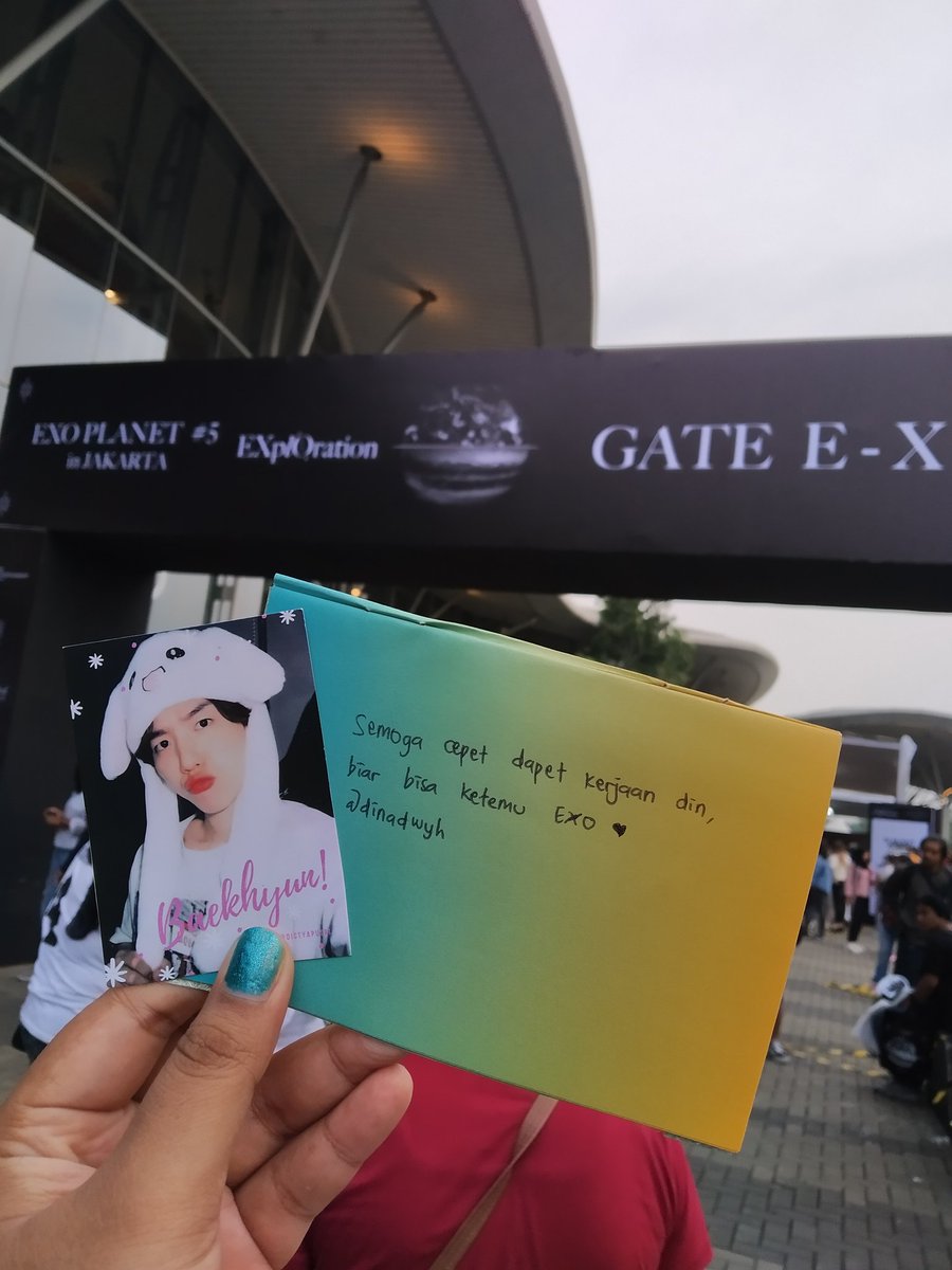 Pada rame flashback #EXplOrationinJKT ku hanya bisa menatap dalam diam 😭