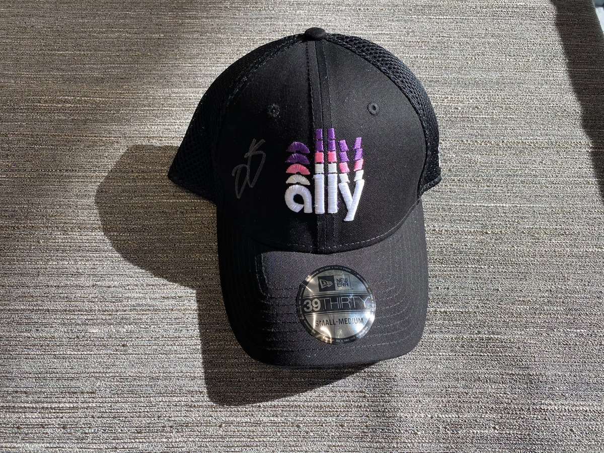 TeamHendrick's tweet photo. Like and RT for a chance to win a @JimmieJohnson signed @AllyRacing hat! https://t.co/ygBHNoL7hl