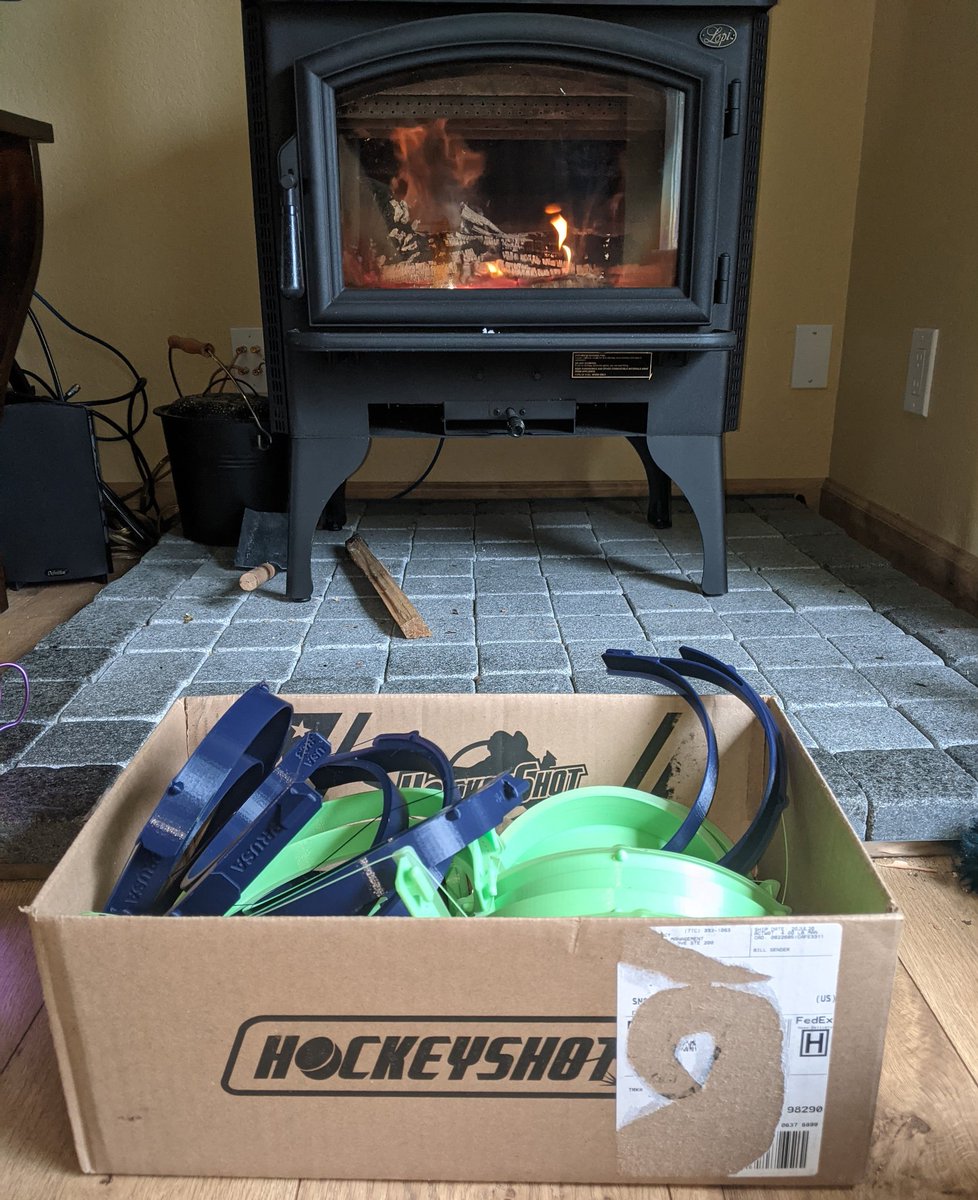 kareese's tweet photo. Sitting by the fire processing some #Seahawks #facesheilds for shipping tomorrow.
#3dprinting #PPE #MaskUp #Snohomish #GoHawks @Seahawks @Prusa3D @esun3dfilament ***These are NOT for sale, all facesheilds are donated to those on the frontlines #fightingcovid19 https://t.co/2l0nGM2bA9
