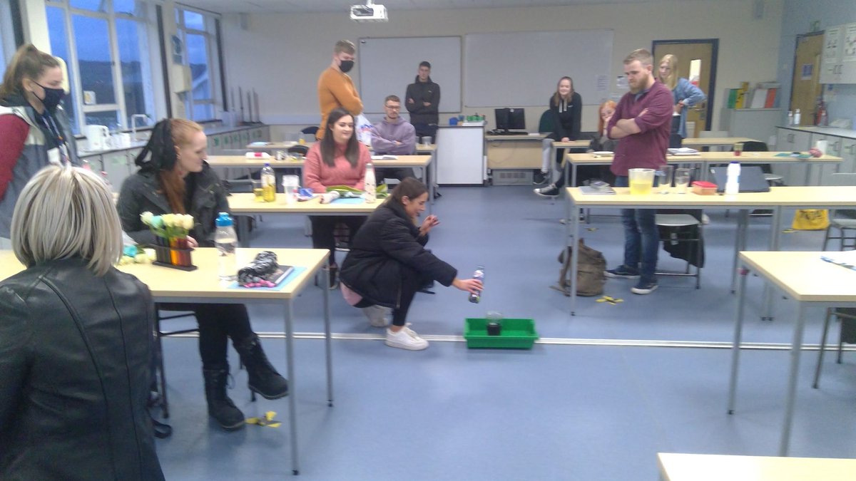 Fenn5Lisa's tweet photo. Great science enquiry work on campus last Friday. Well done Group 6 primary PGCE. Great rap performed by Cellan in his response to Mr lungs.. @Fenn5Lisa @ITEcardiffmet https://t.co/iKeXiUT6s3